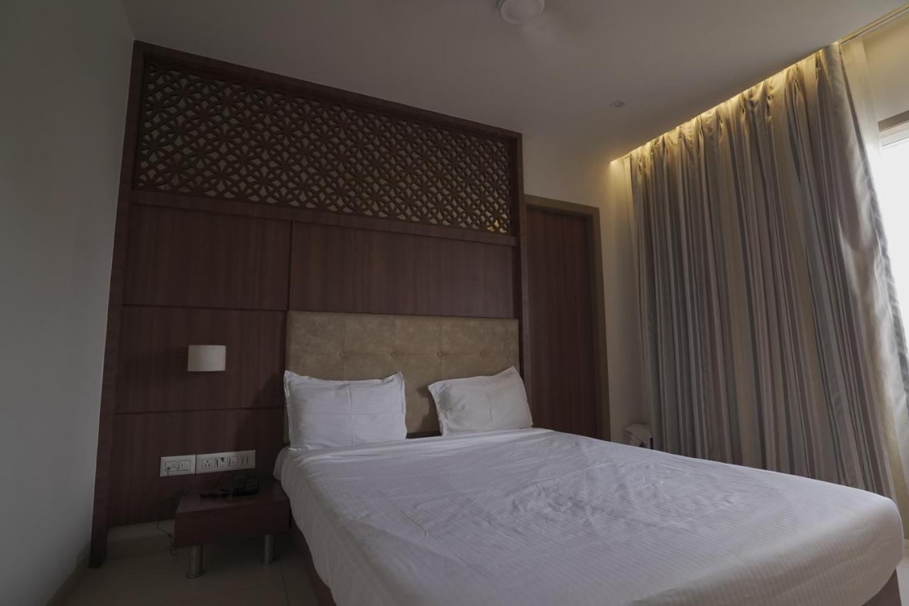 Hotel Mathoshree Thane Exterior foto
